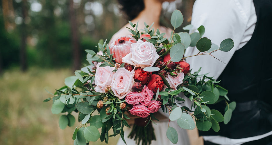 Say I Do to Artificial Flowers: How To Make a Wedding Bouquet With Artificial Flowers