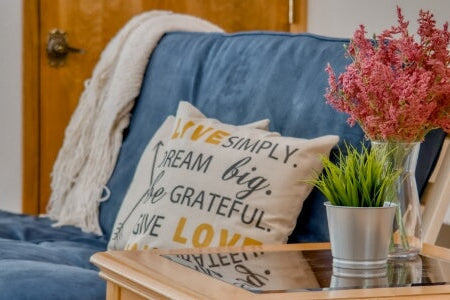 How To Decorate an Airbnb on a Budget: 5 Ways To Beautify Your Airbnb