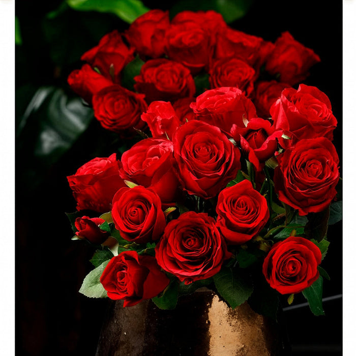 27.5" Large Cottage Rose Bud Silk Flower Stem -Red (Pack of 12) - FSR149-RE